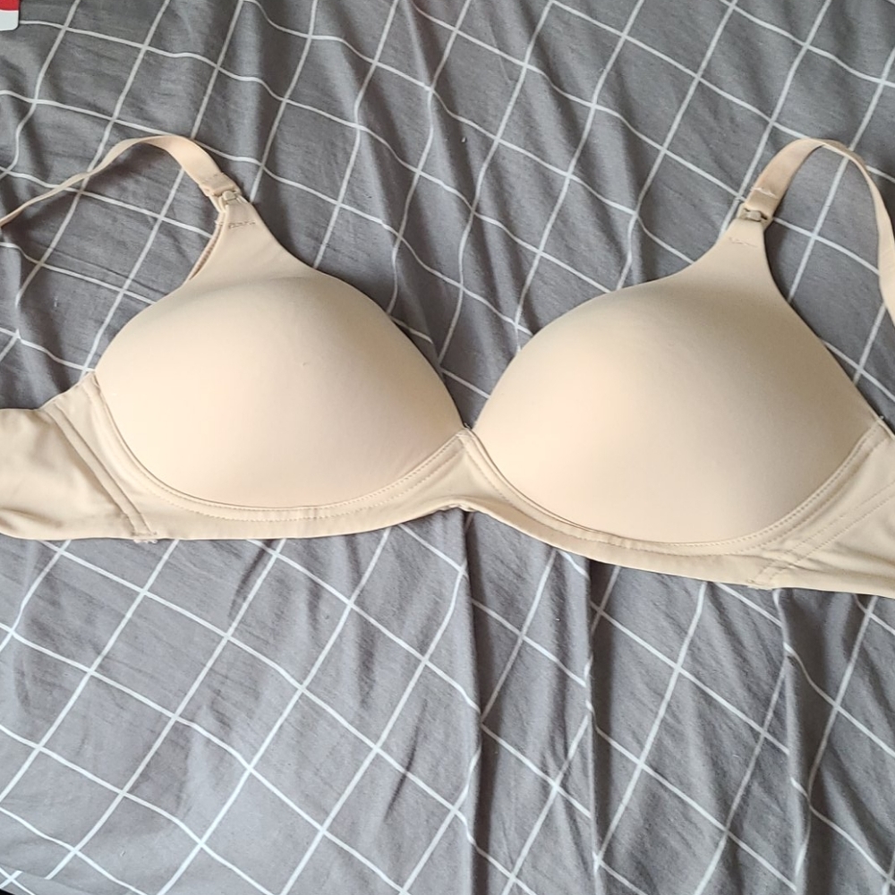 Maternity/ nursing bra size 36DD